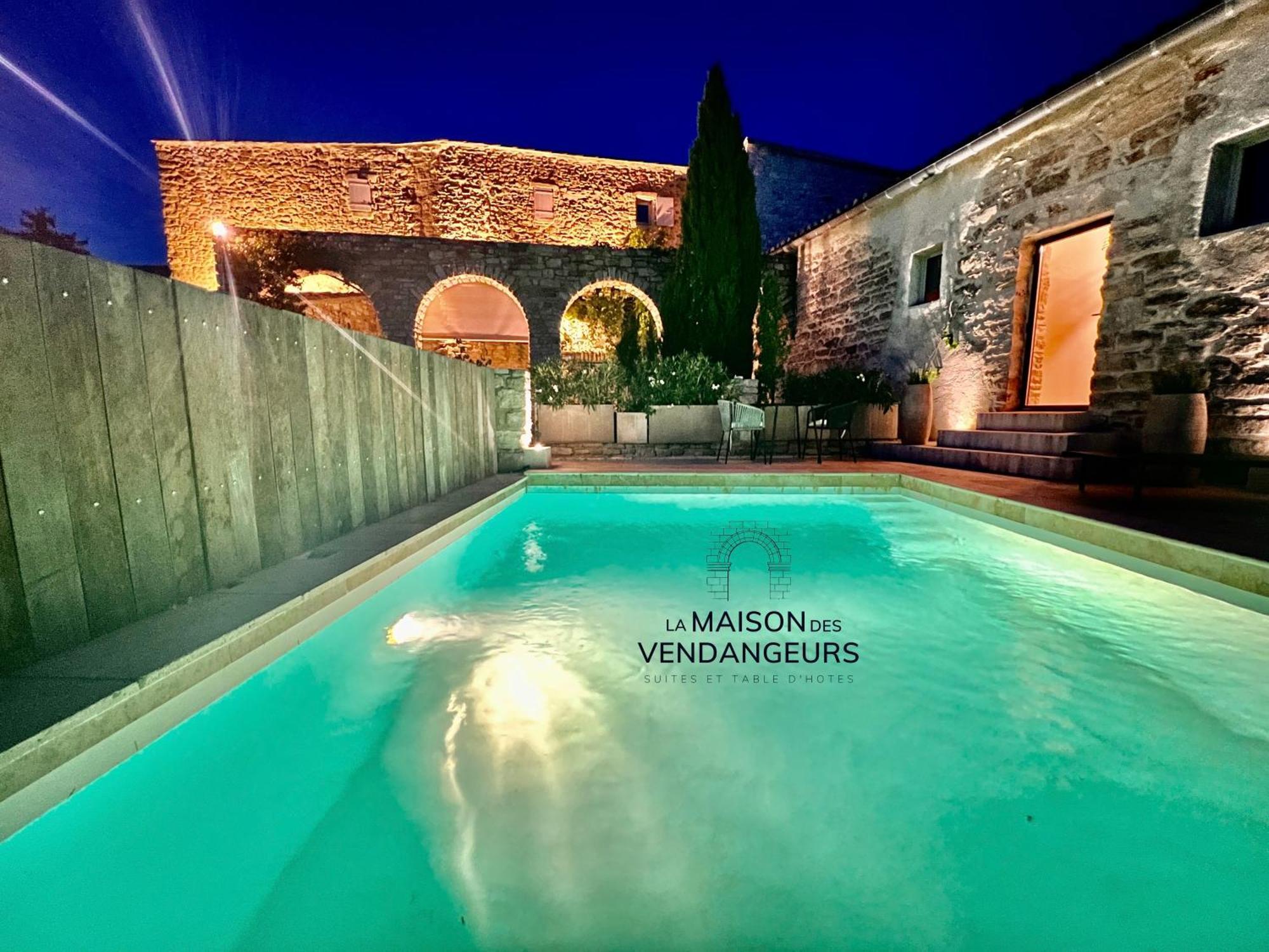 La Maison Des Vendangeurs: Jacuzzi Spa & Seasonal Pool Retreat Martignargues Exterior photo