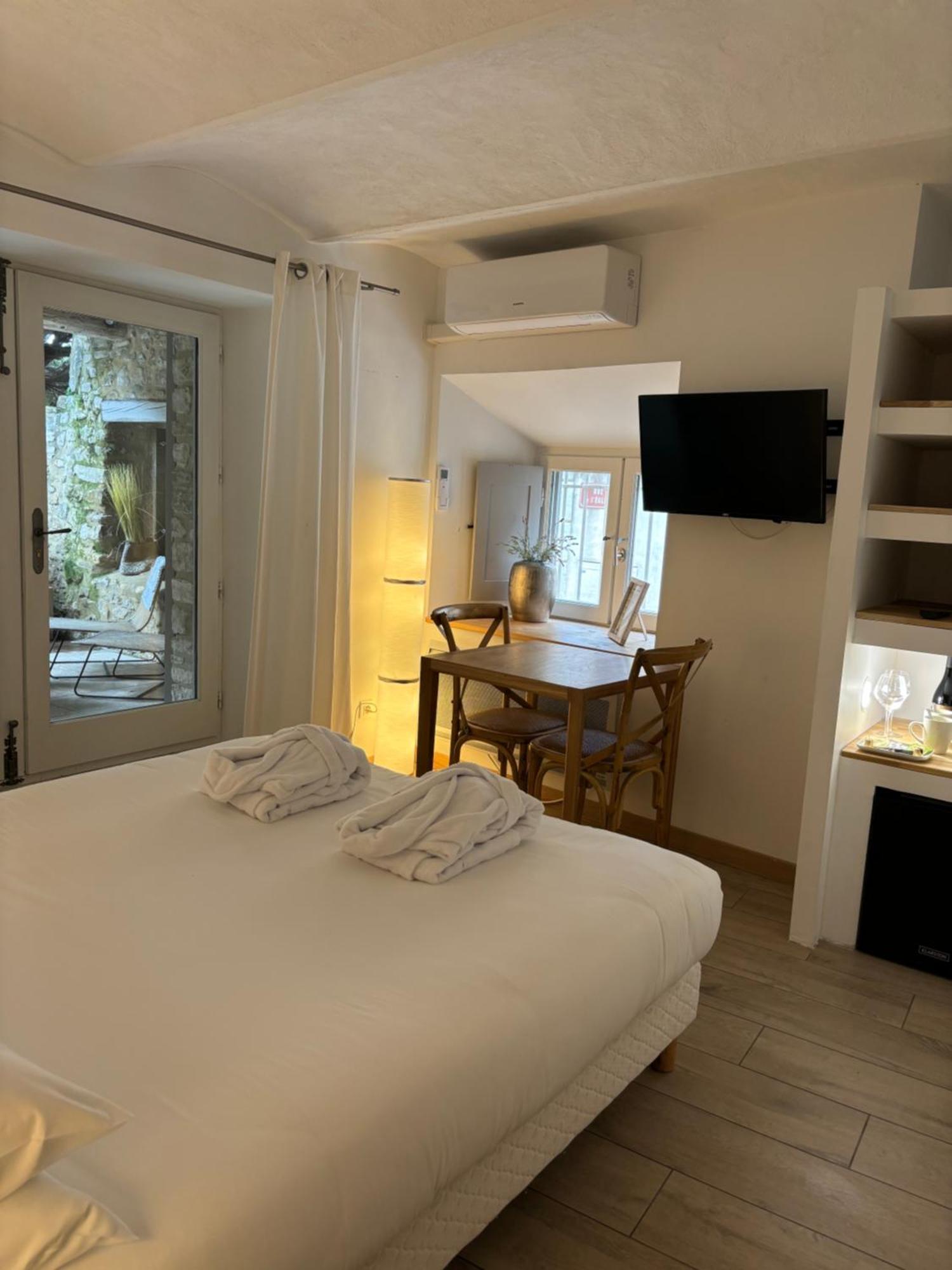 La Maison Des Vendangeurs: Jacuzzi Spa & Seasonal Pool Retreat Martignargues Exterior photo