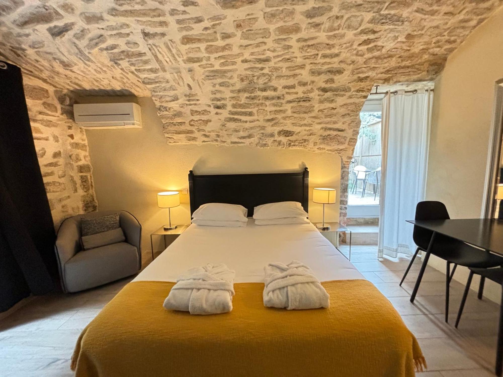 La Maison Des Vendangeurs: Jacuzzi Spa & Seasonal Pool Retreat Martignargues Exterior photo